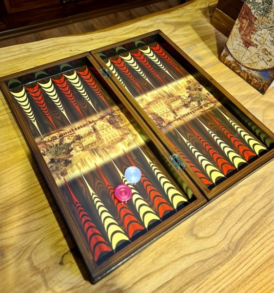 KAYIKLI AHŞAP TAVLA