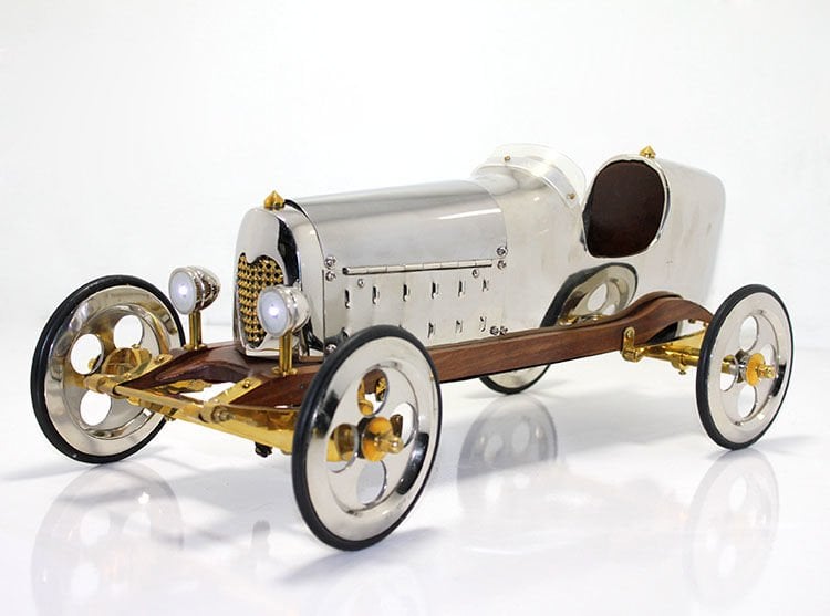Pirinç Eski Model Araba