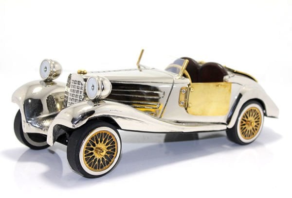 Pirinç Eski Model Araba