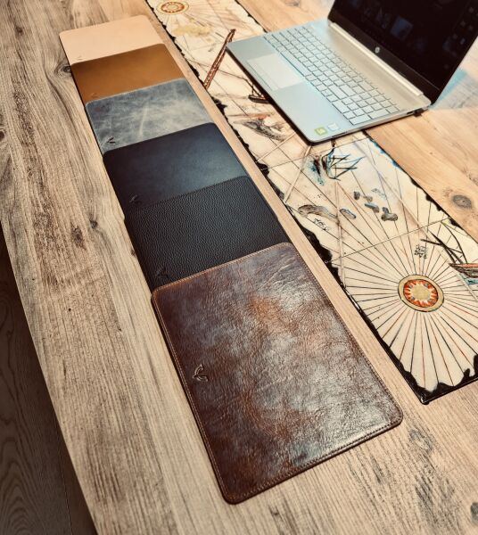 HAKİKİ DERİ MOUSEPAD SÜMEN SİYAH