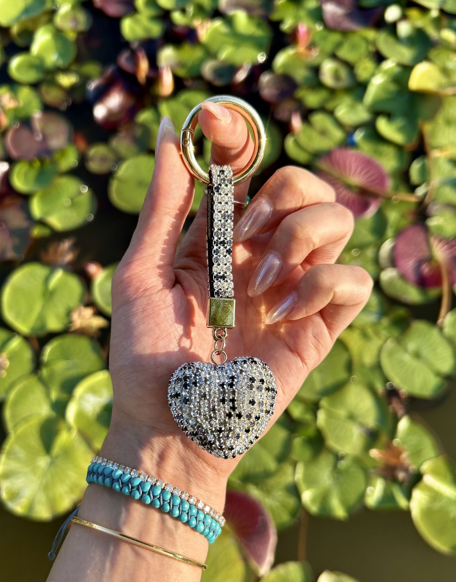 Swarovski Taşlı Kalpli Siyah-Beyaz Anahtarlık