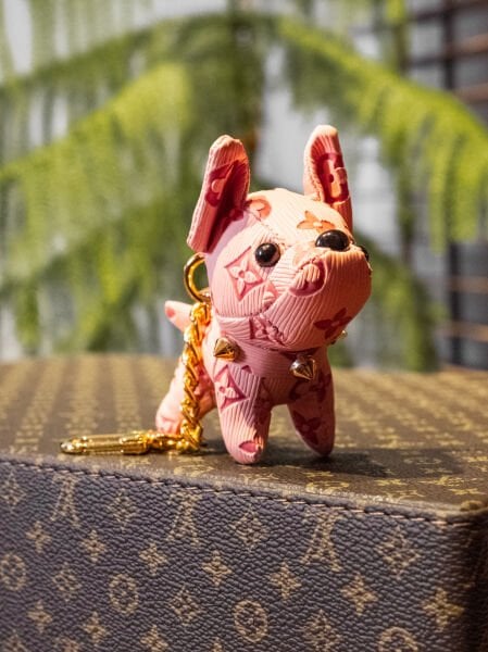 LV Küçük Köpek Anahtarlık / Pembe