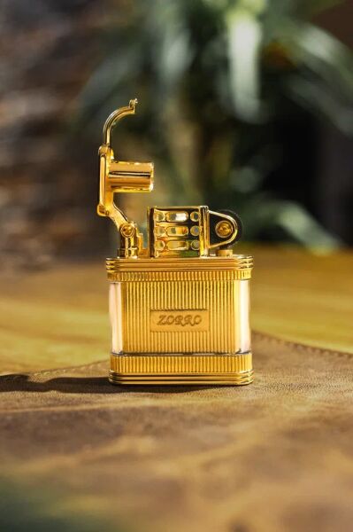 Retro Model Cam Detaylı Pirinç Çakmak / Gold