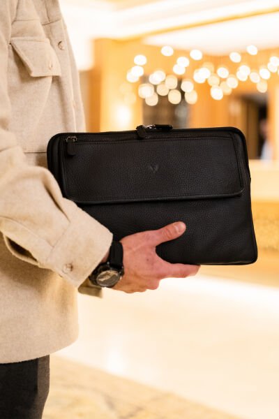 V Hakiki Deri Clutch & Tablet El Çantası / Siyah