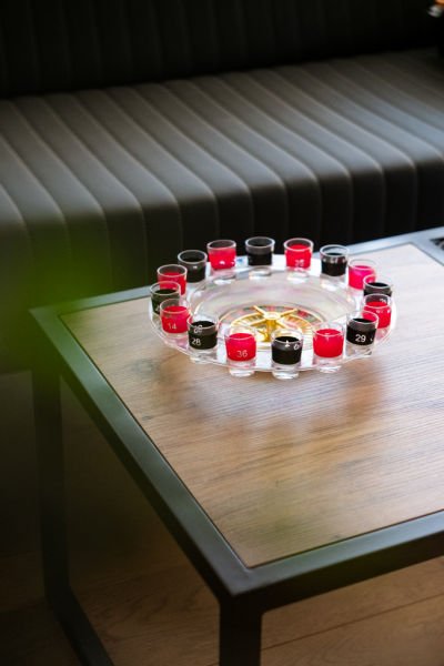 Shot Bardaklı Rulet Oyunu