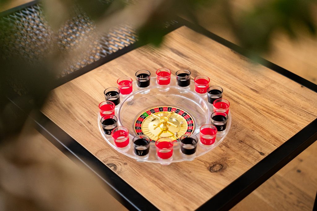 Shot Bardaklı Rulet Oyunu