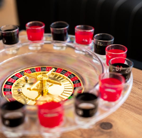 Shot Bardaklı Rulet Oyunu